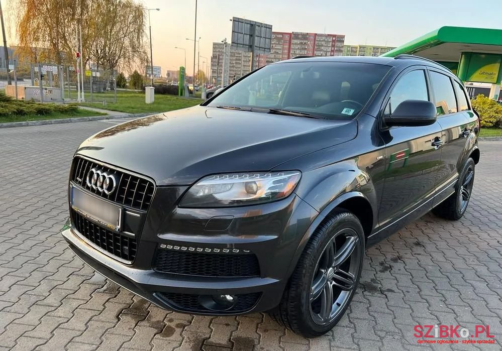 2013' Audi Q7 photo #1