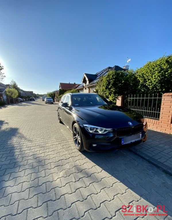 2018' BMW 3 Series 318D photo #1