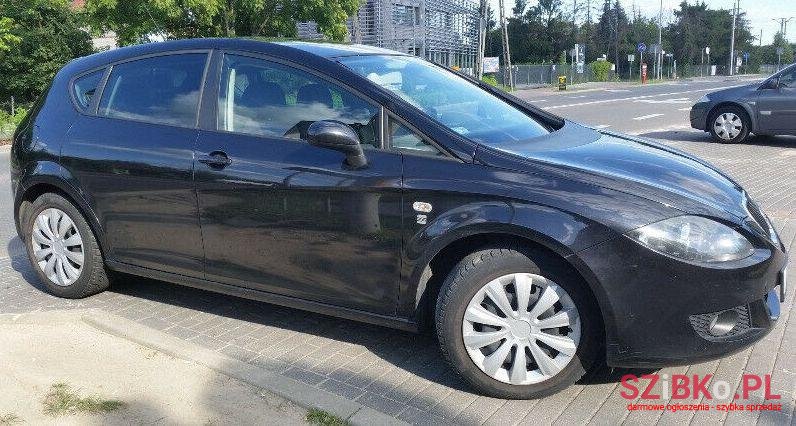 2009' SEAT Leon photo #1