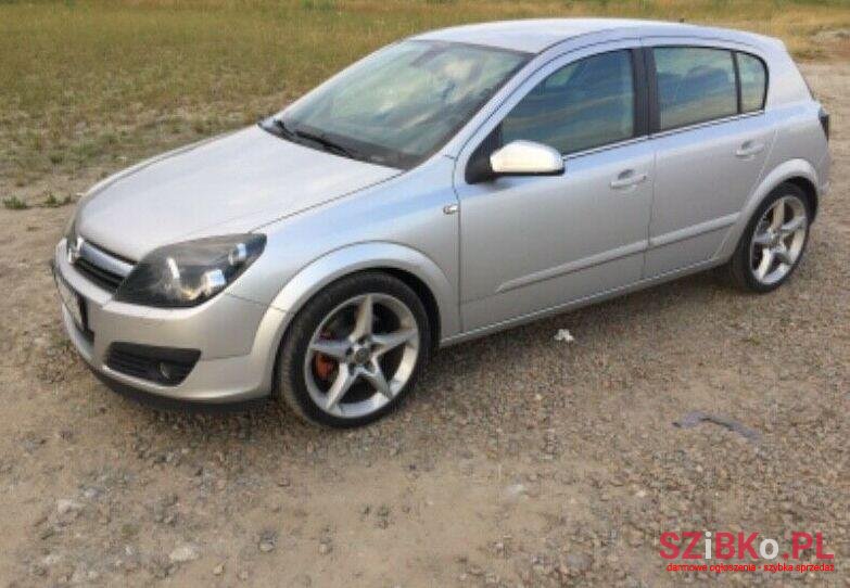 2006' Opel Astra photo #1