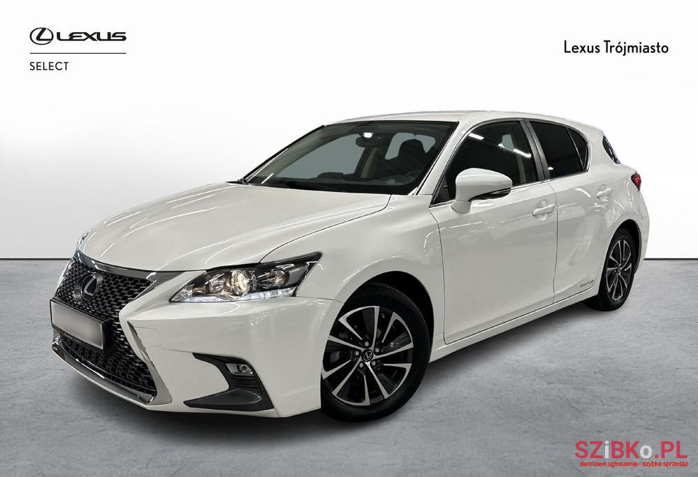 2017' Lexus CT 200H Elegance Eu6 photo #1