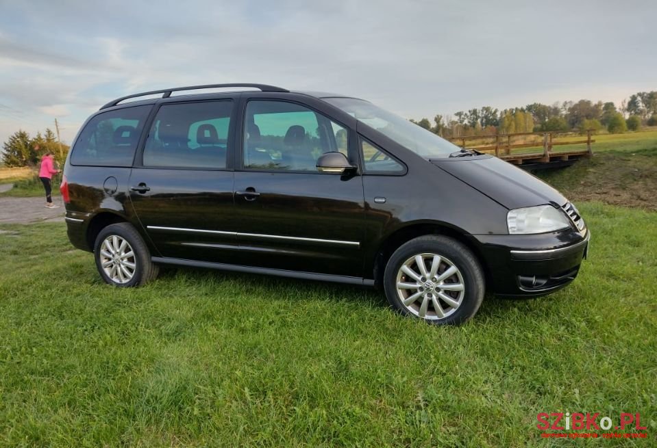 2005' Volkswagen Sharan photo #3