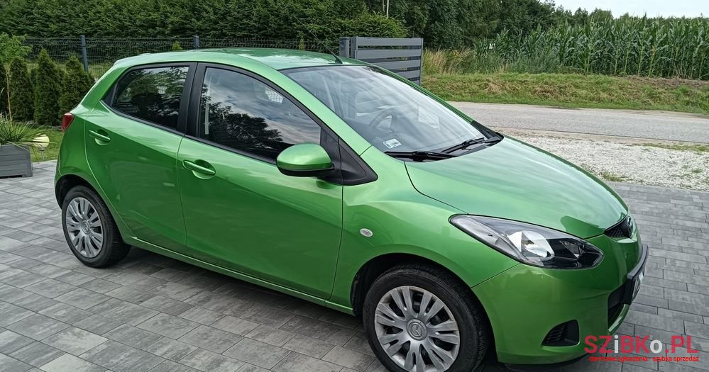 2008' Mazda 2 photo #1