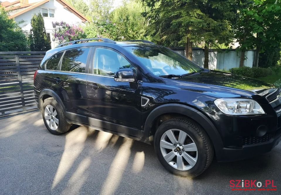 2010' Chevrolet Captiva photo #2