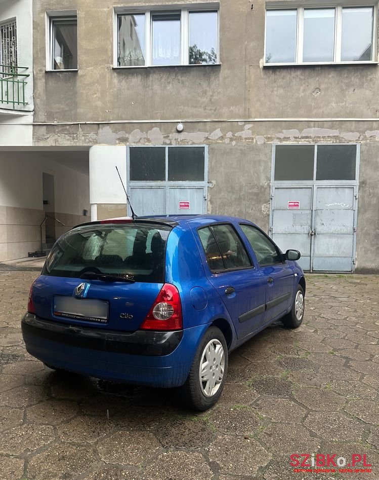 2005' Renault Clio photo #4