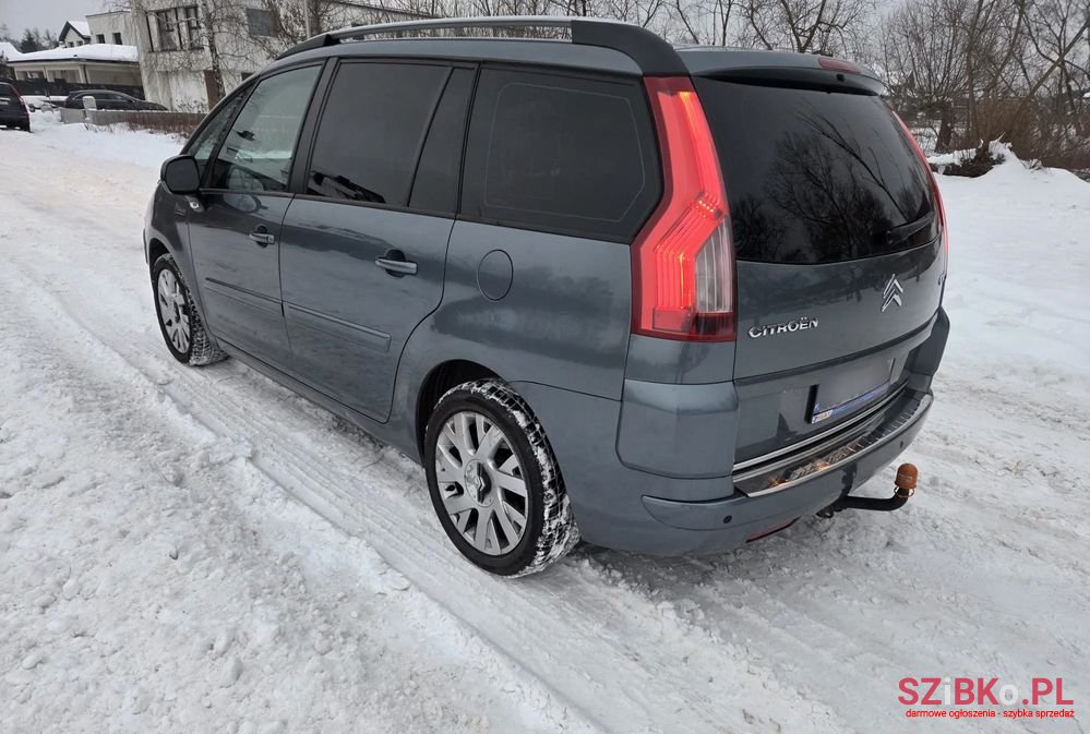 2007' Citroen C4 Picasso photo #3