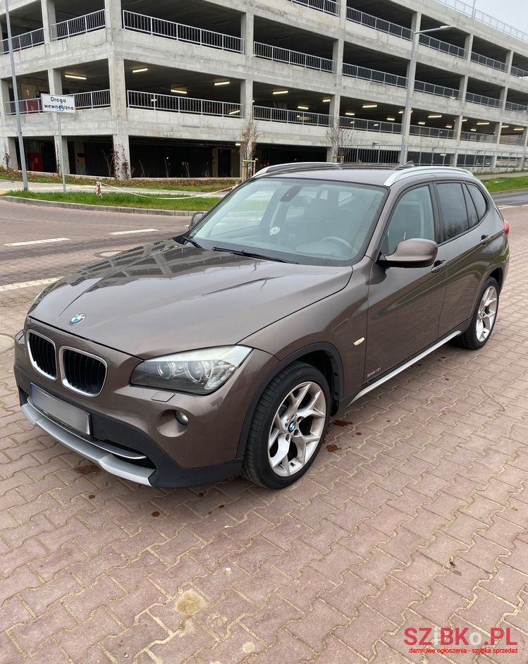 2011' BMW X1 Sdrive18I photo #1
