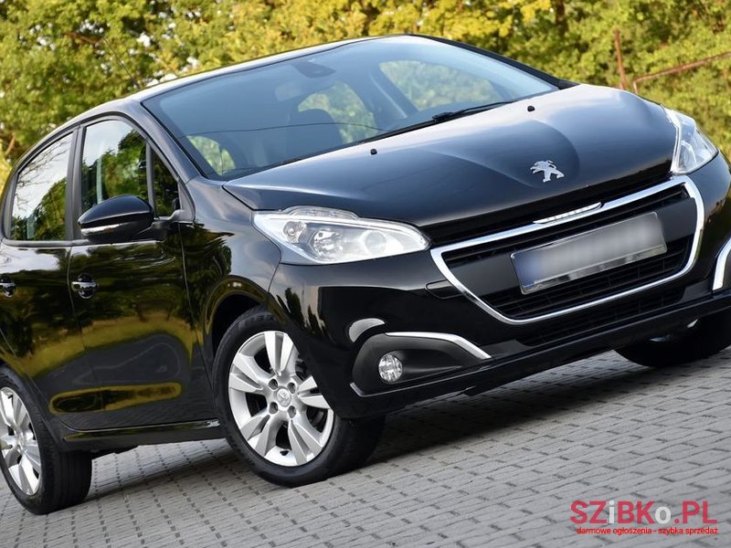 2017' Peugeot 208 photo #2