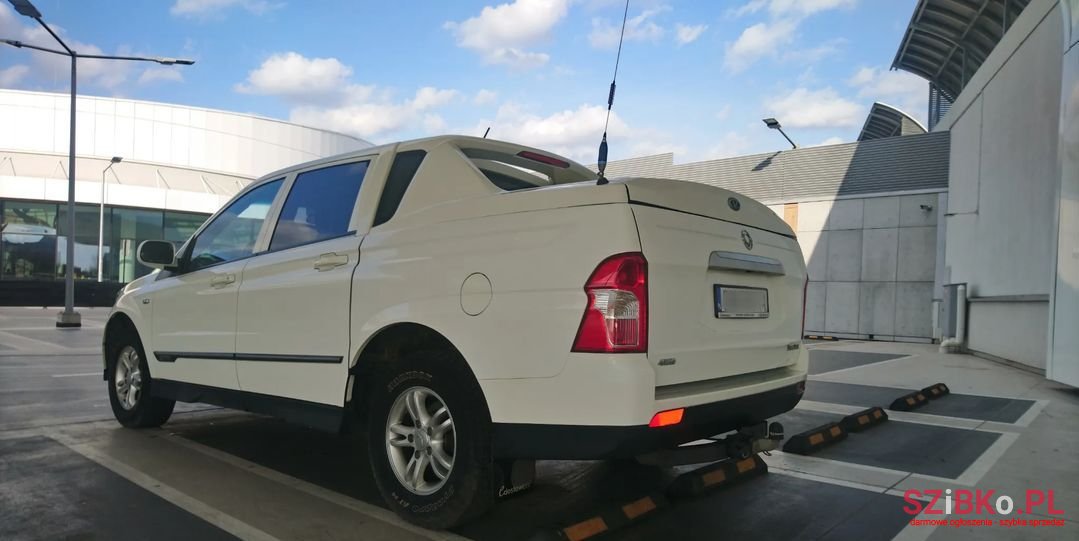 2012' SsangYong Actyon photo #5