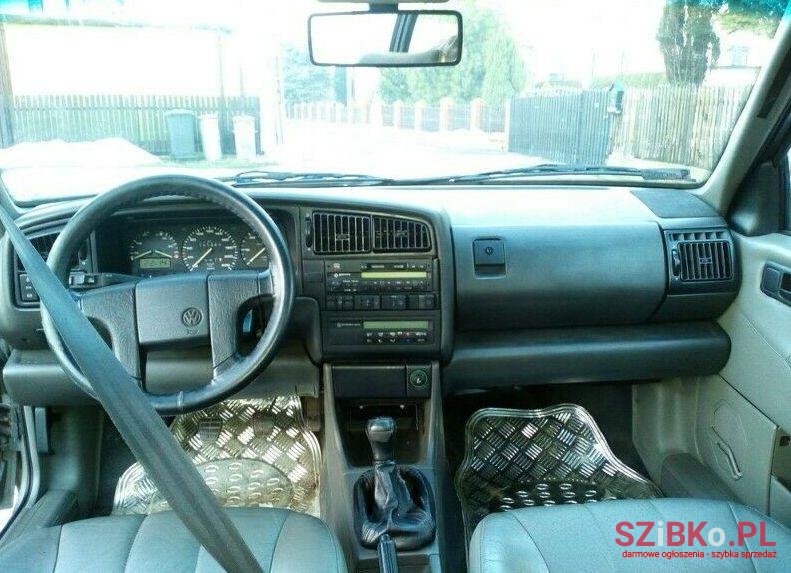 1993' Volkswagen Passat photo #1
