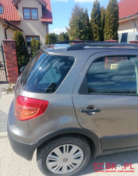 2011' Fiat Sedici photo #5