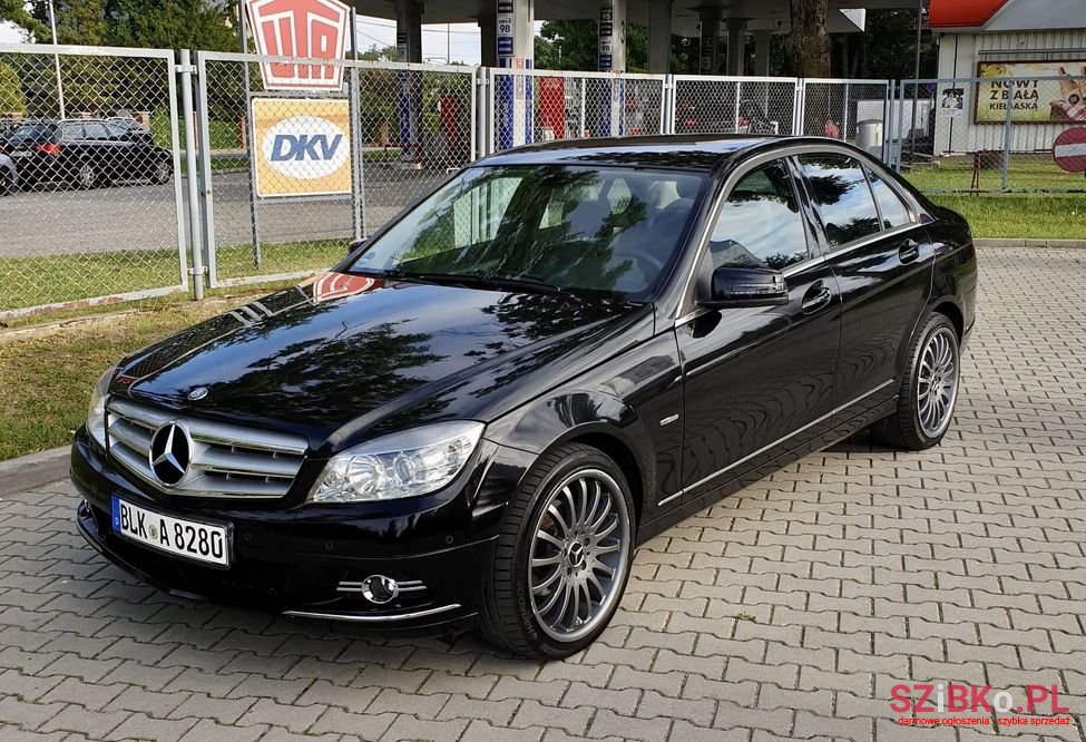 2010' Mercedes-Benz Klasa C photo #1
