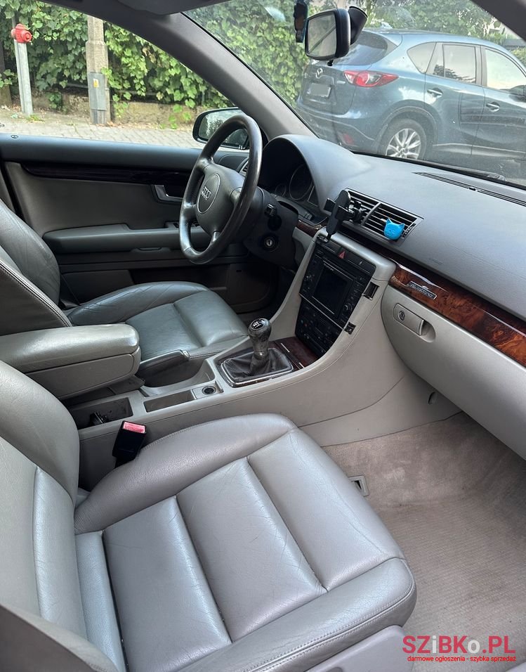 2001' Audi A4 Avant photo #6