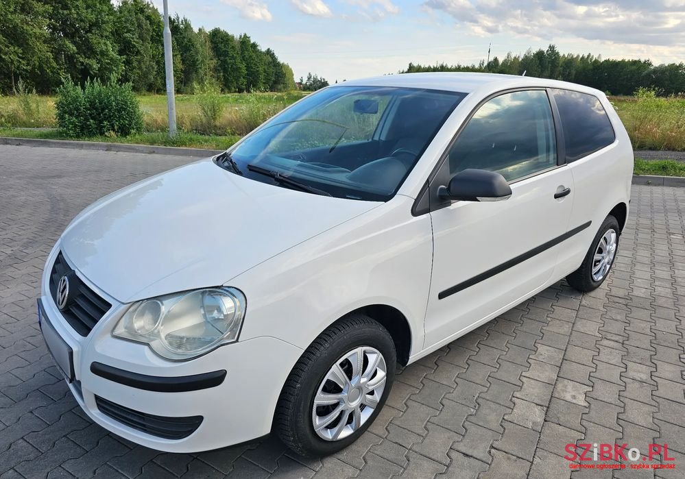 2009' Volkswagen Polo photo #3