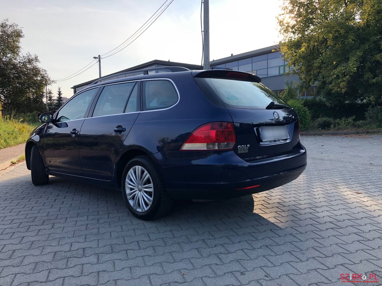 2009' Volkswagen Golf photo #4