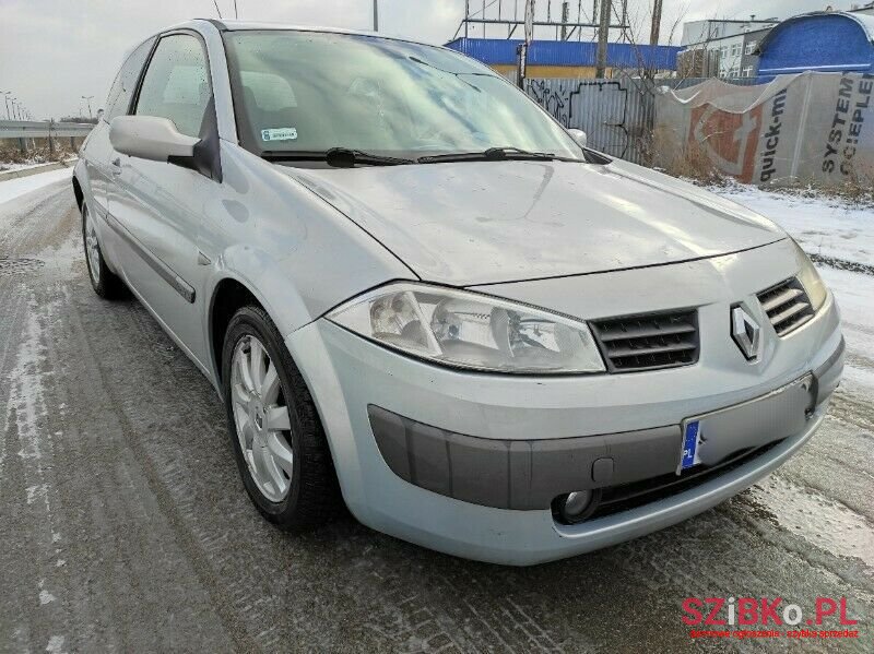 2004' Renault Megane photo #1