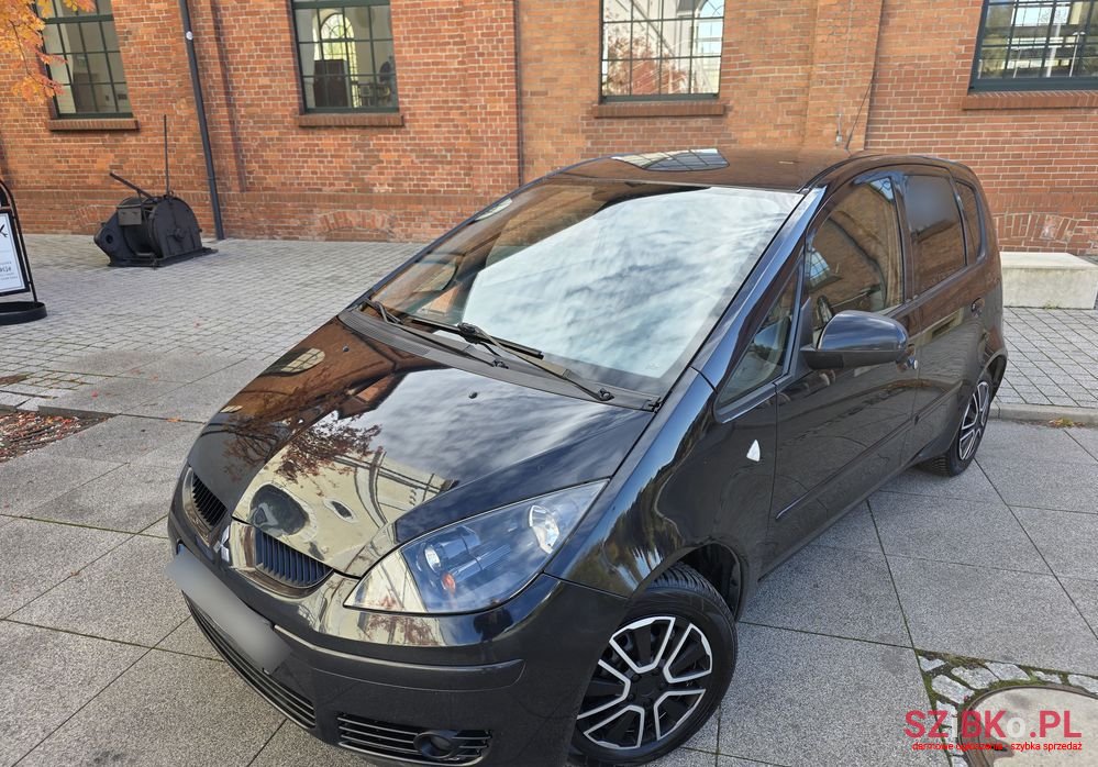 2008' Mitsubishi Colt 1.3 Motion photo #3