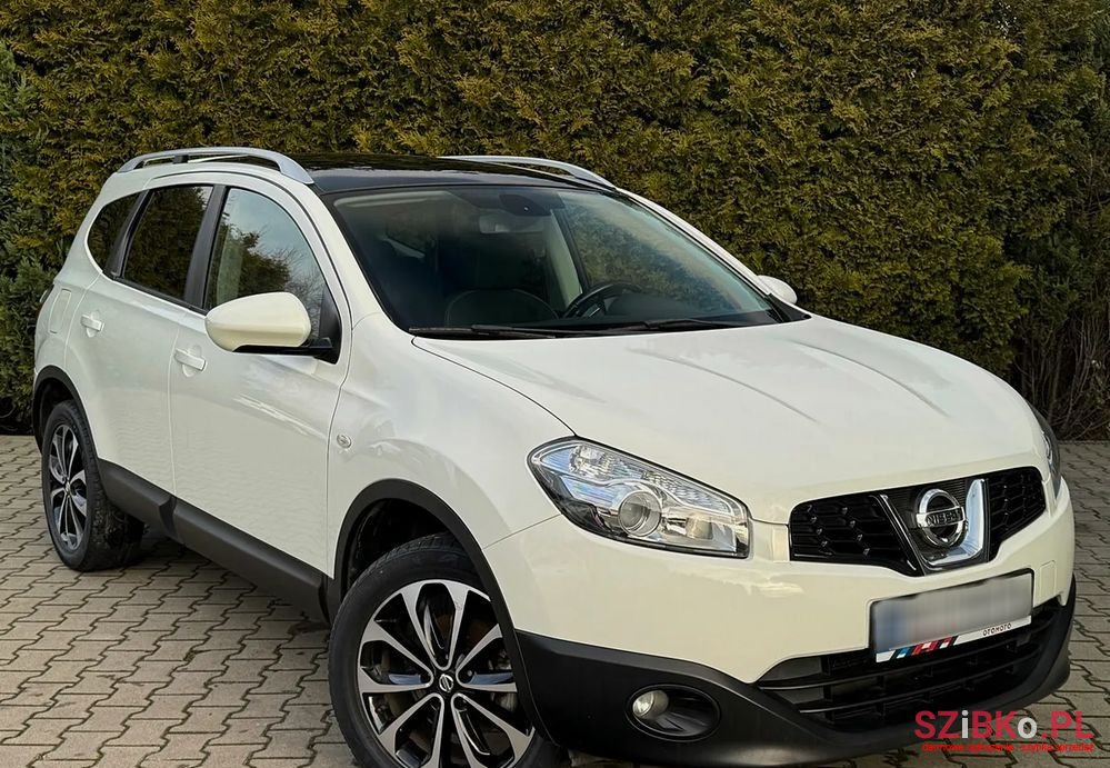 2011' Nissan Qashqai 2.0 Tekna photo #2