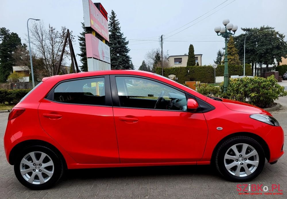 2009' Mazda 2 photo #2