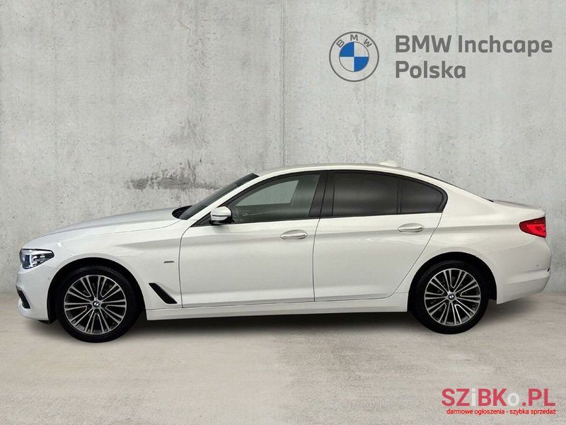 2017' BMW 5 Series photo #2