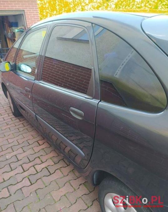 2004' Citroen Xsara Picasso photo #2
