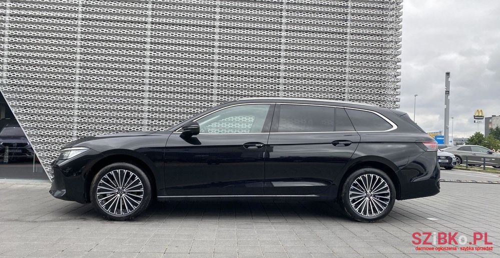 2024' Volkswagen Passat photo #6