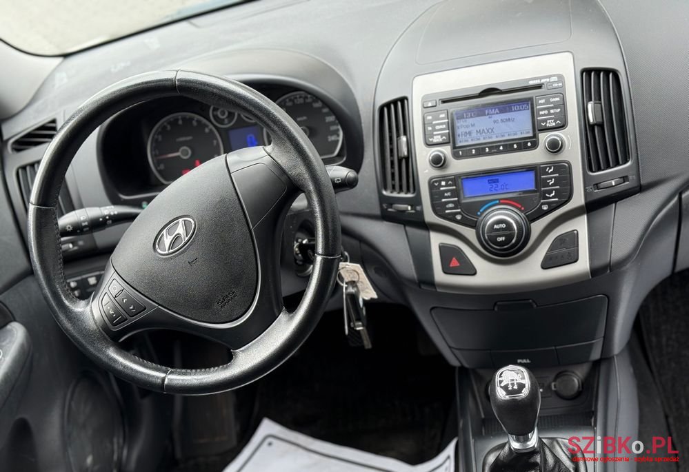 2011' Hyundai i30 photo #6