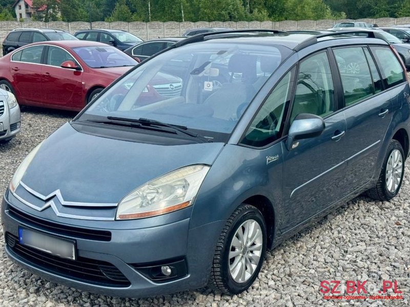 2008' Citroen C4 Grand Picasso photo #2