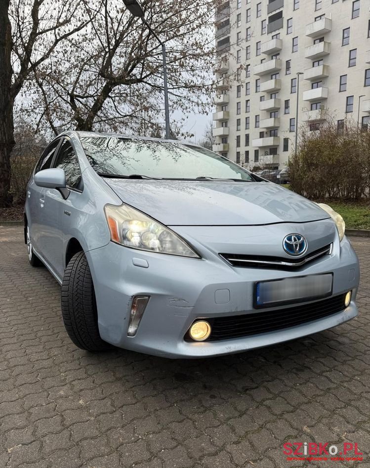 2012' Toyota Prius photo #3