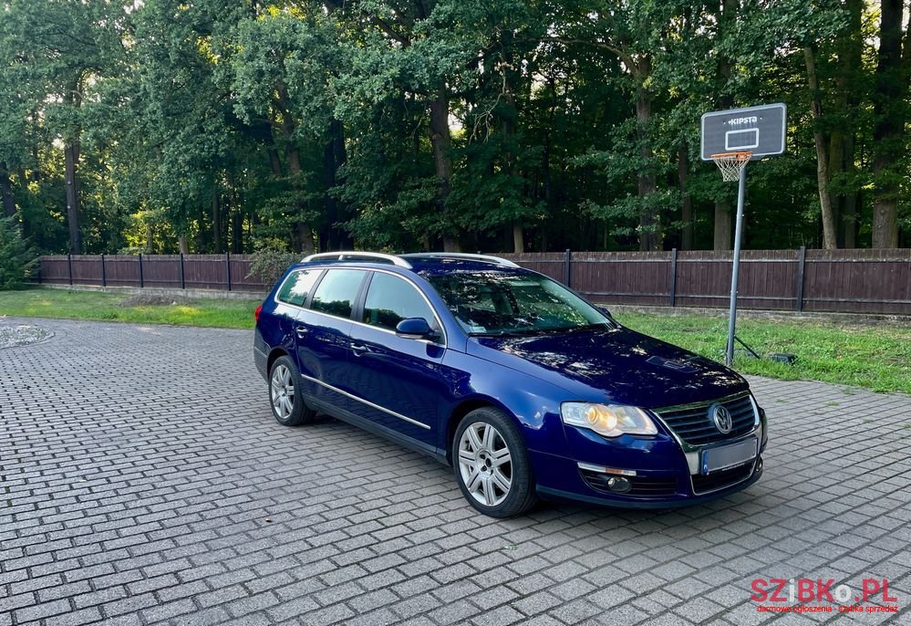 2008' Volkswagen Passat photo #4