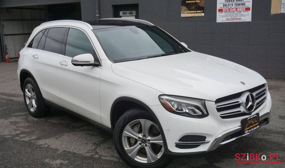 2018' Mercedes-Benz GLC photo #4