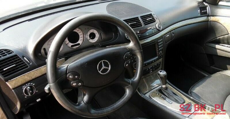 2008' Mercedes-Benz Klasa E photo #4