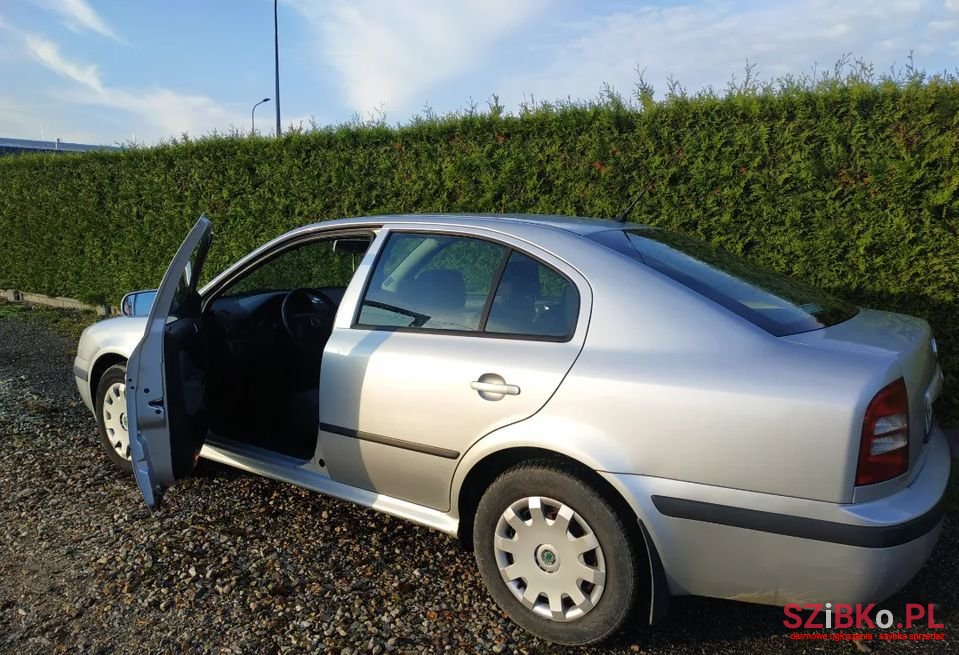 2002' Skoda Octavia photo #4