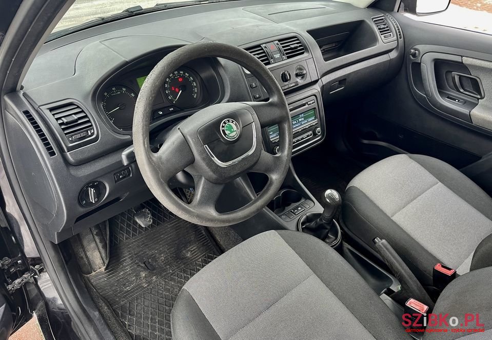 2010' Skoda Fabia photo #5