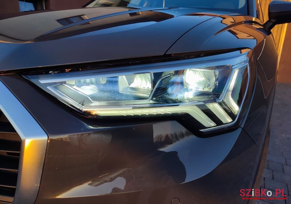 2019' Audi Q3 photo #5