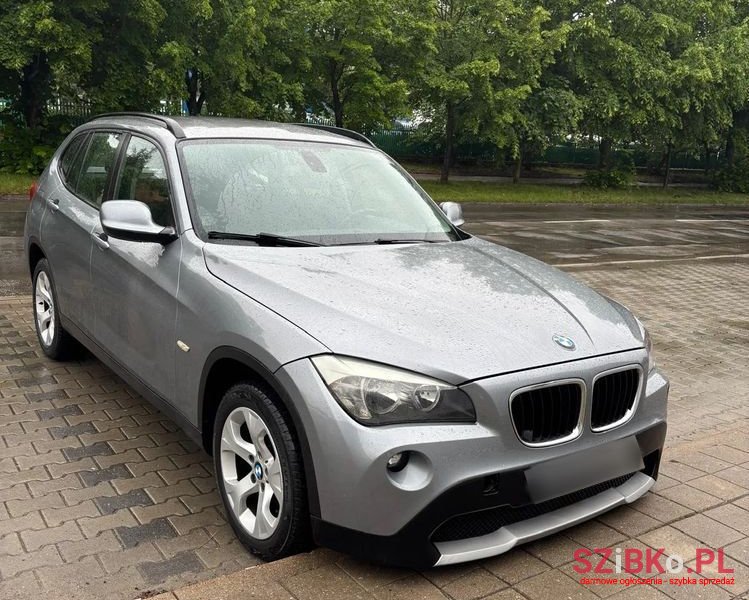 2011' BMW X1 Xdrive20D photo #1