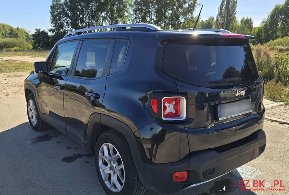 2015' Jeep Renegade photo #6