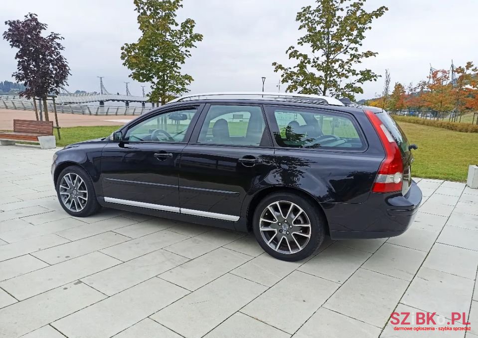 2005' Volvo V50 photo #4