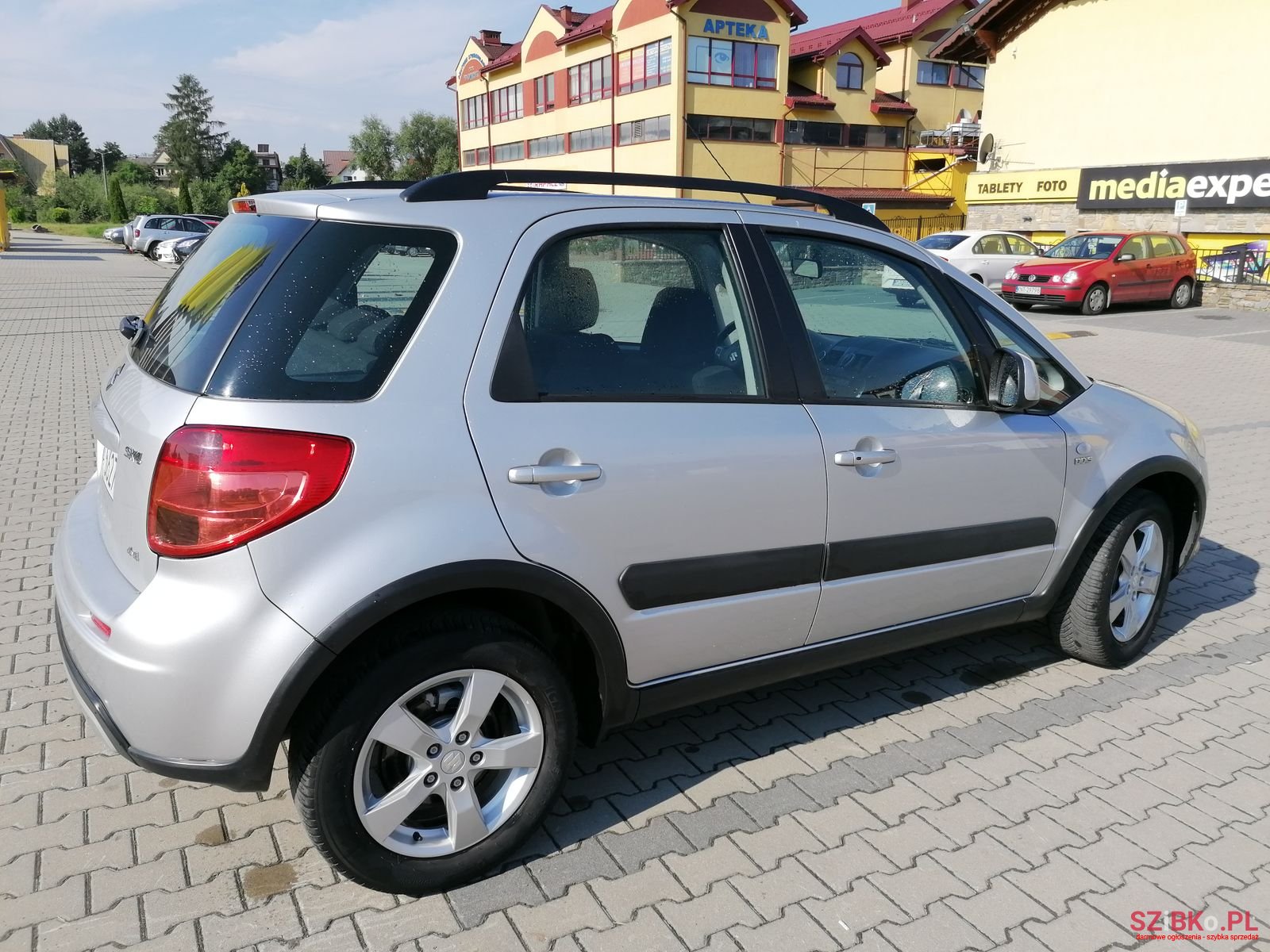 2011' Suzuki SX4 photo #5