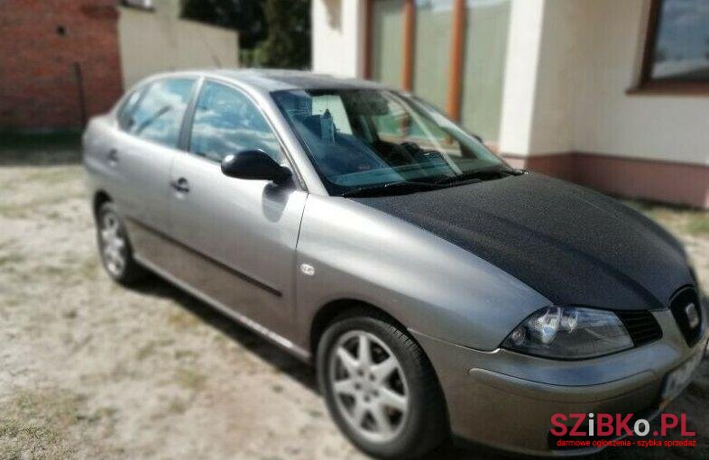 2003' SEAT Cordoba photo #1