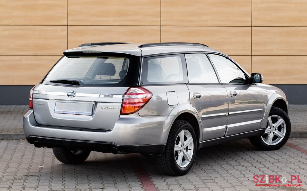 2009' Subaru Outback photo #4