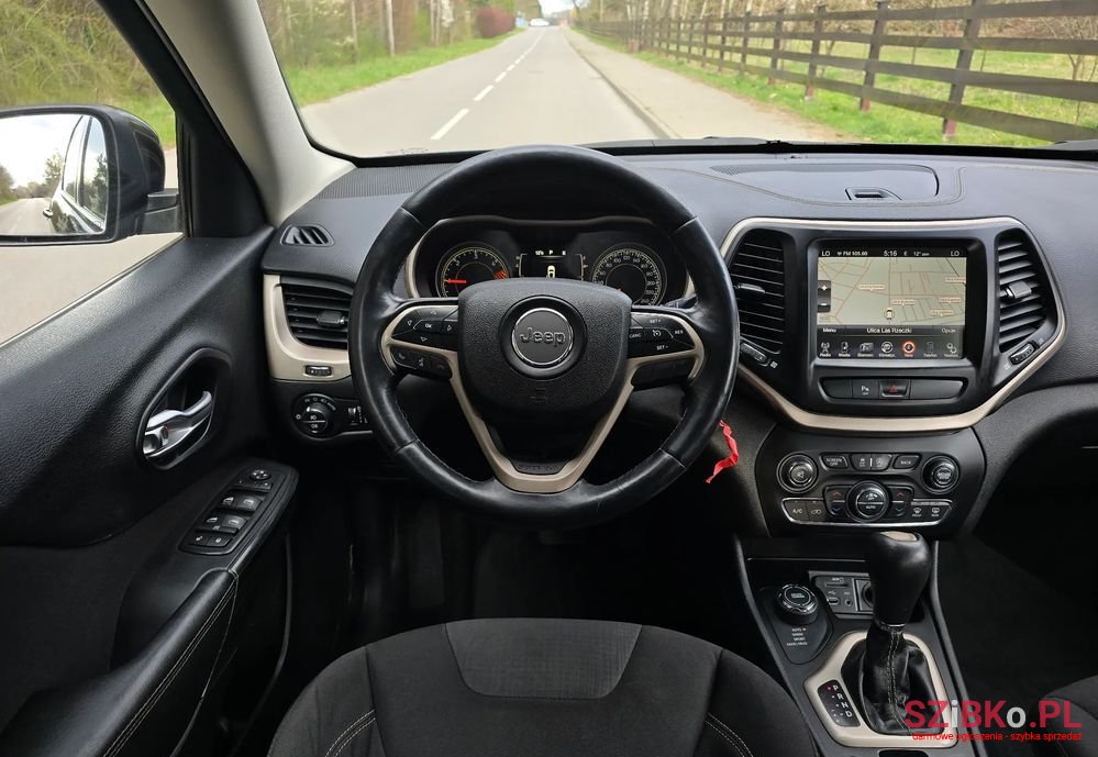 2015' Jeep Cherokee photo #4