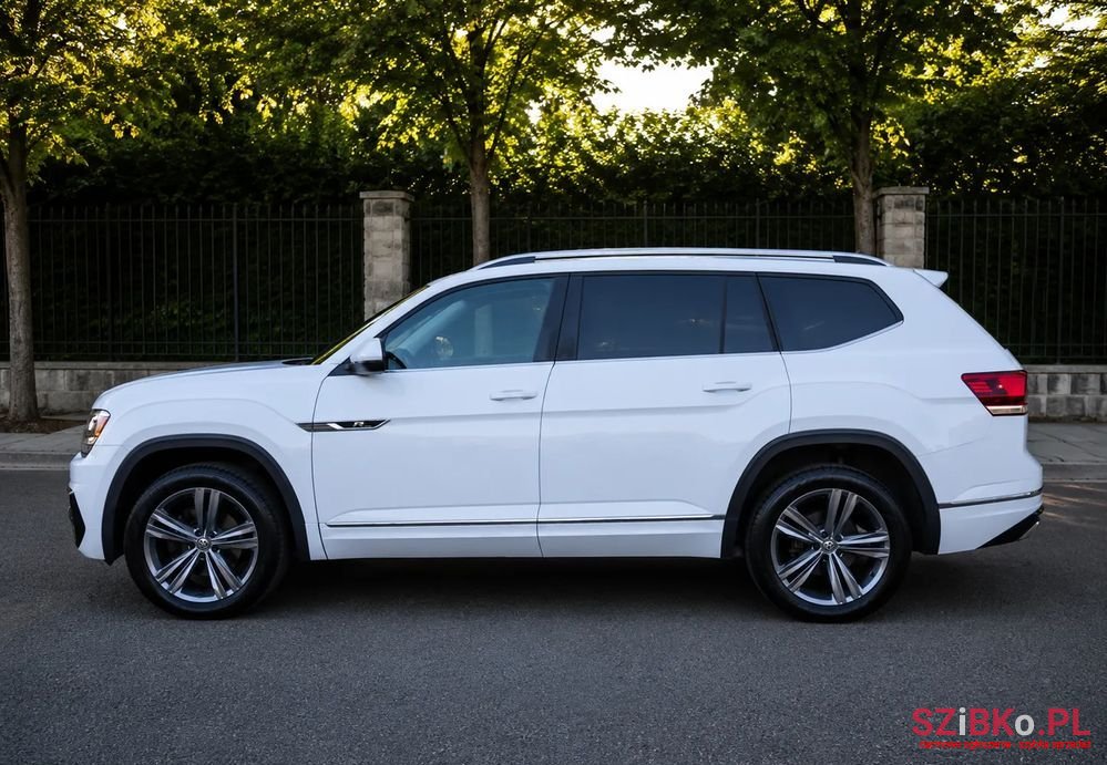 2019' Volkswagen Atlas photo #6