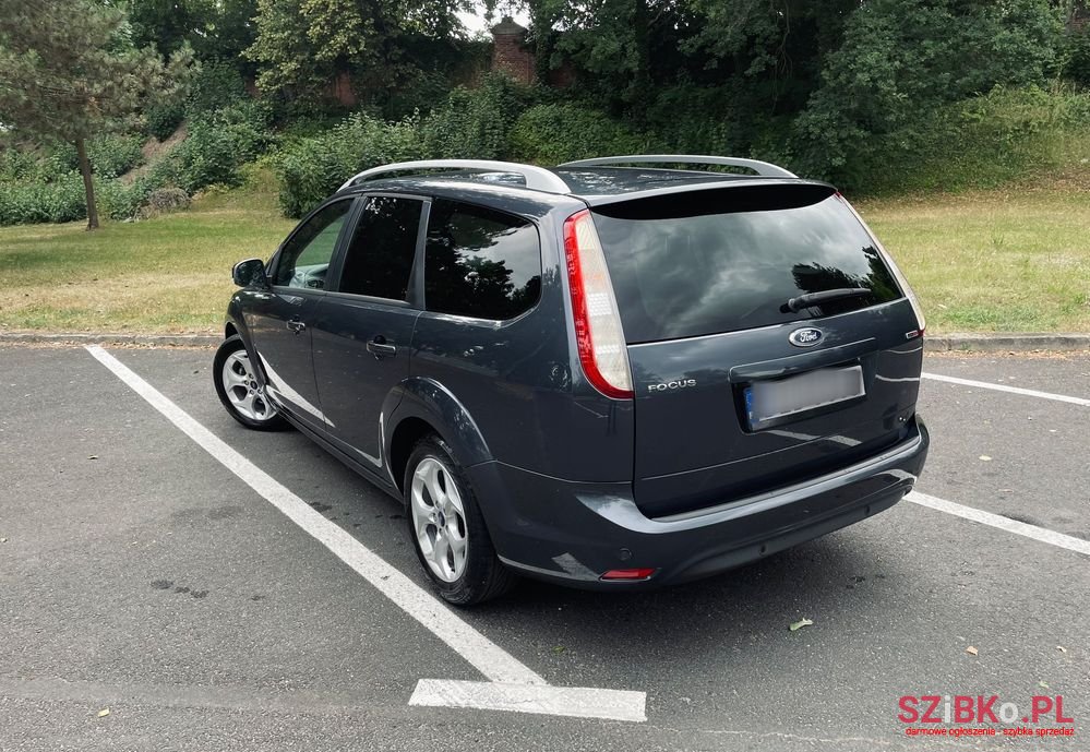 2010' Ford Focus photo #6