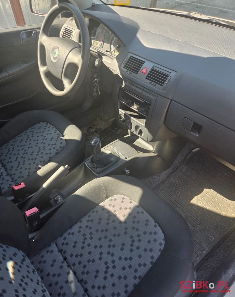 2006' Skoda Fabia photo #5