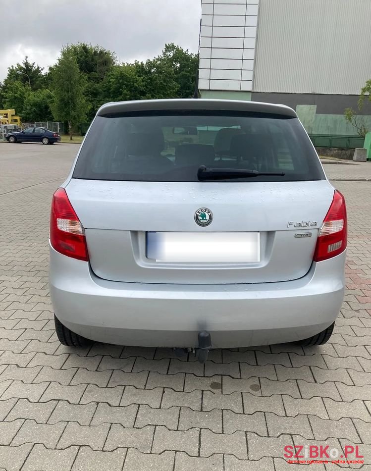 2011' Skoda Fabia 1.6 Tdi Dpf Classic photo #3