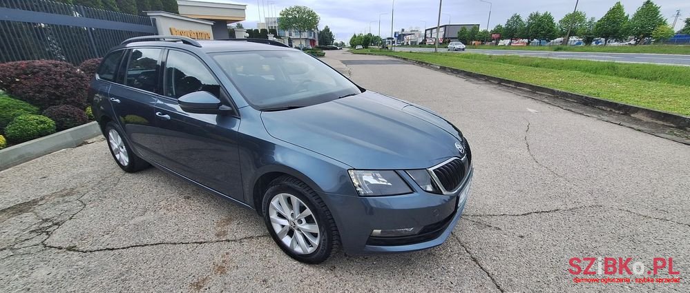 2017' Skoda Octavia 1.6 Tdi Ambition photo #6