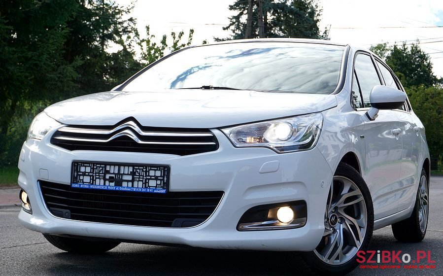 2011' Citroen C4 photo #3