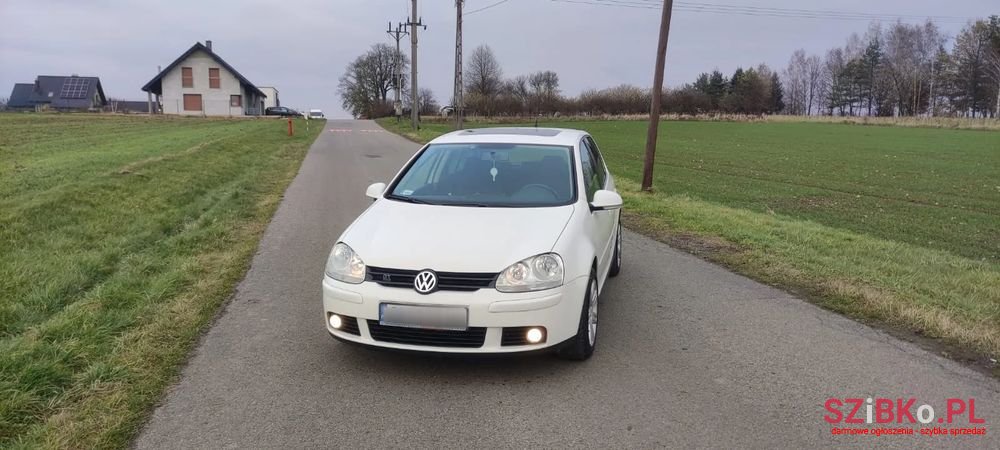 2008' Volkswagen Golf photo #1