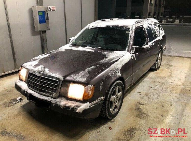 1991' Mercedes-Benz W124 photo #1